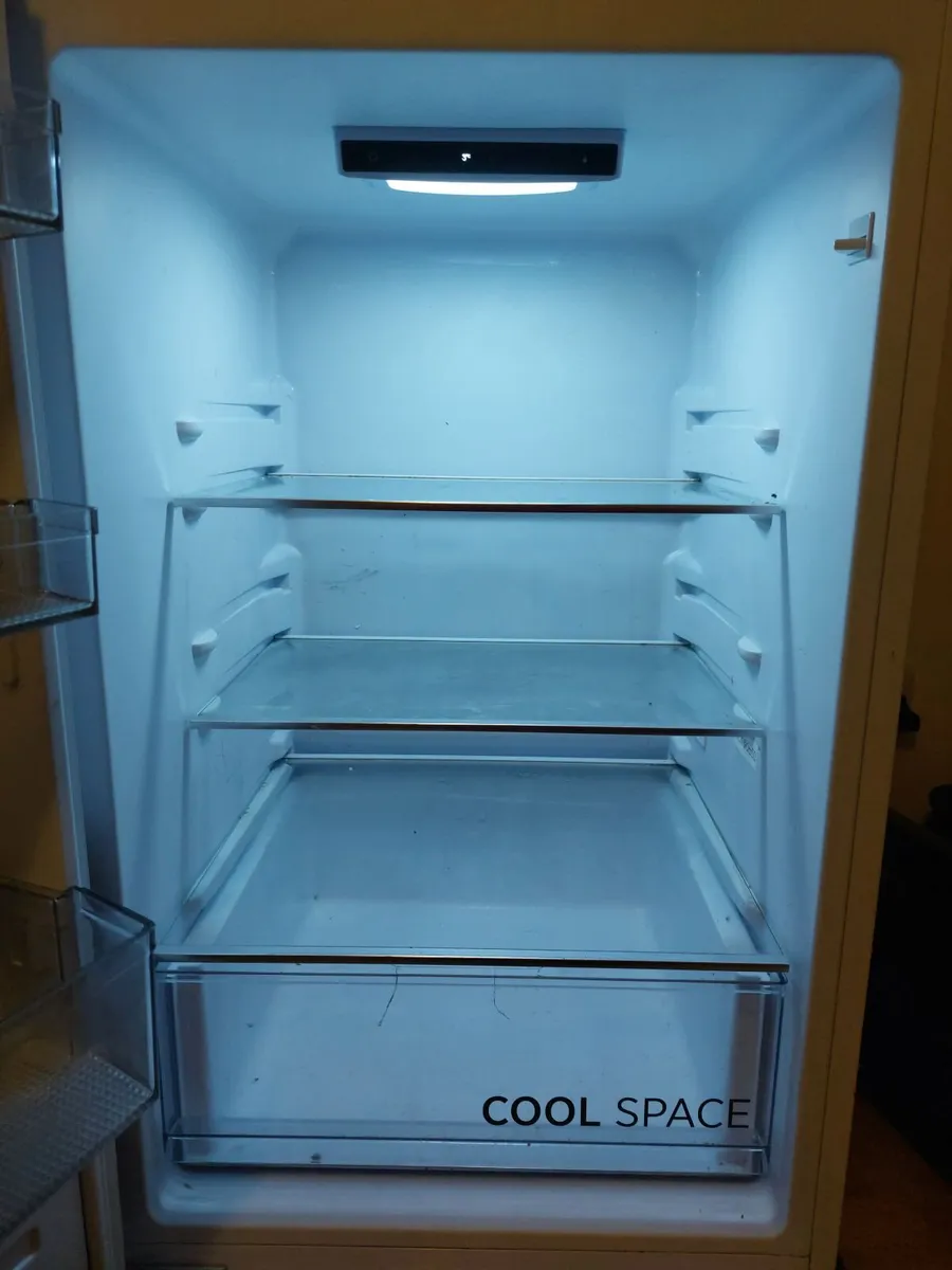 Fridge freezer - Image 2