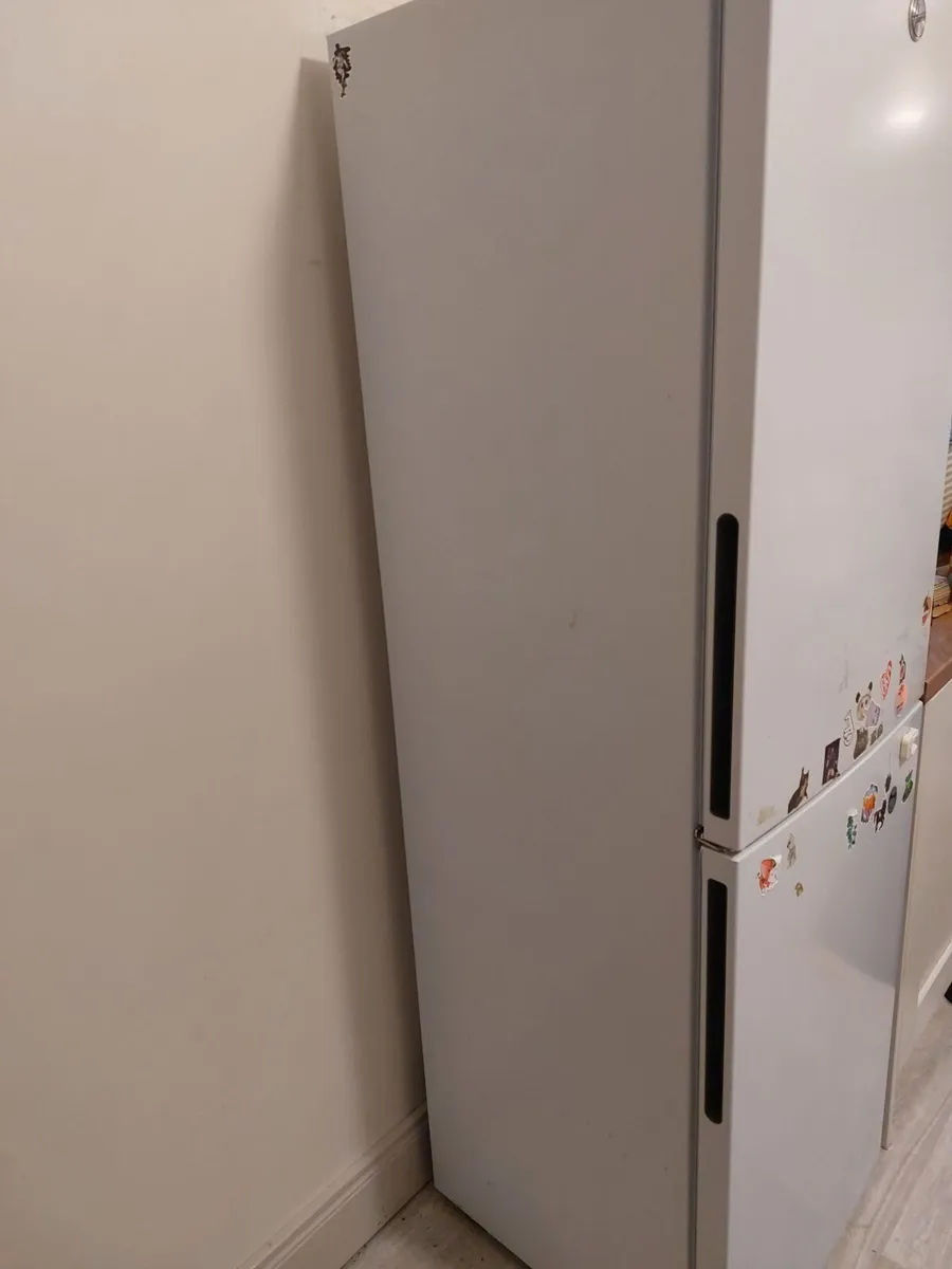 Fridge freezer - Image 4