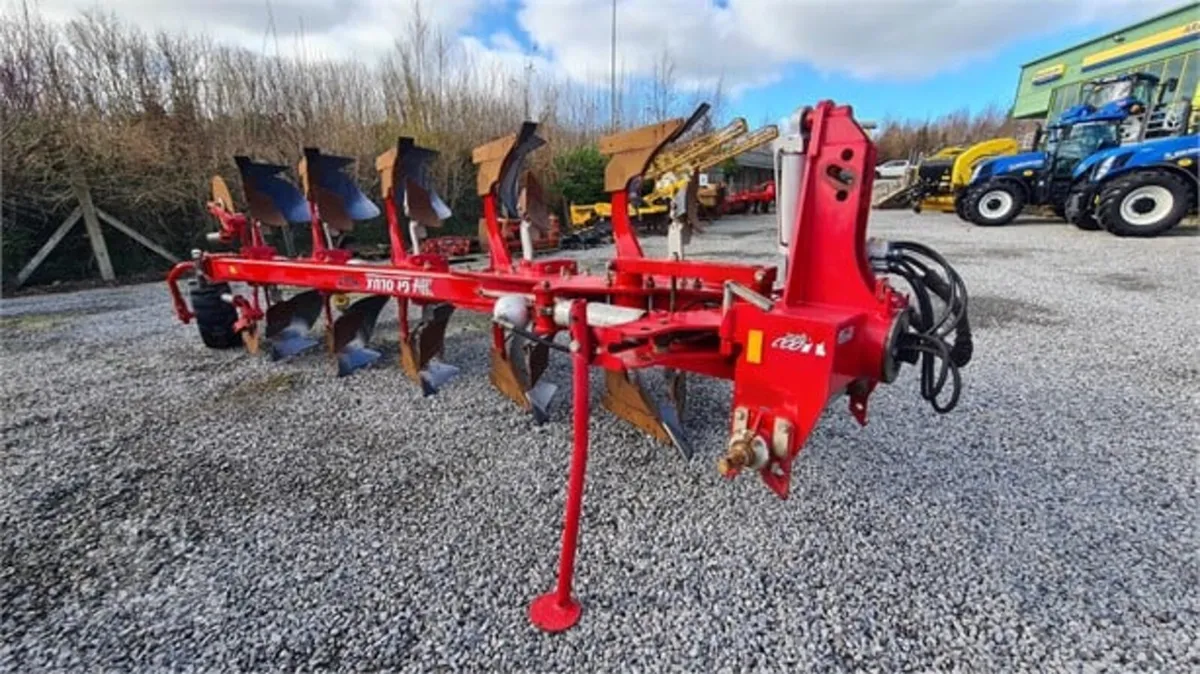 AGROLUX HRT 5 FURROW PLOUGH - Image 1