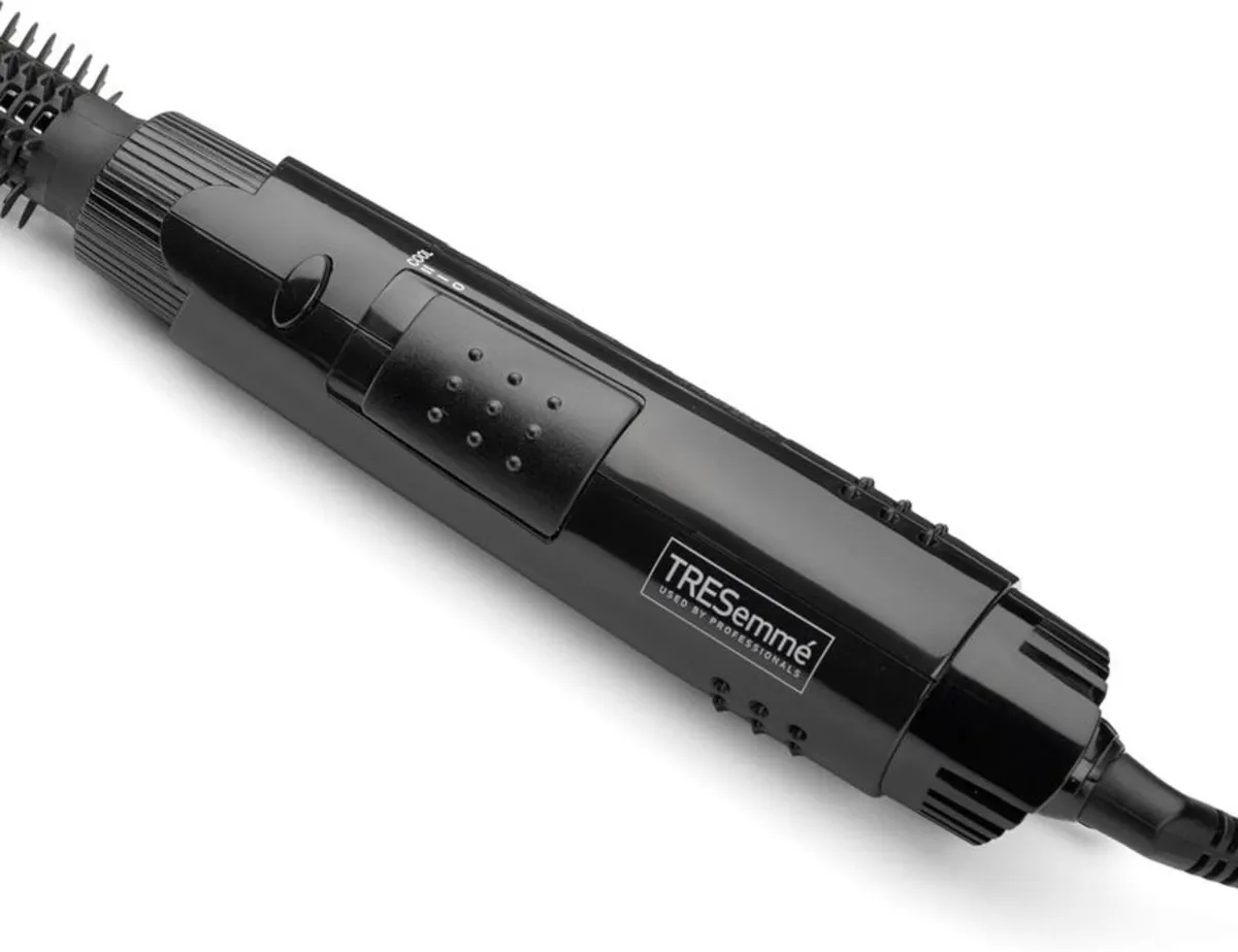 BNIB TRESemmé Full Finish Air Styler - Image 2