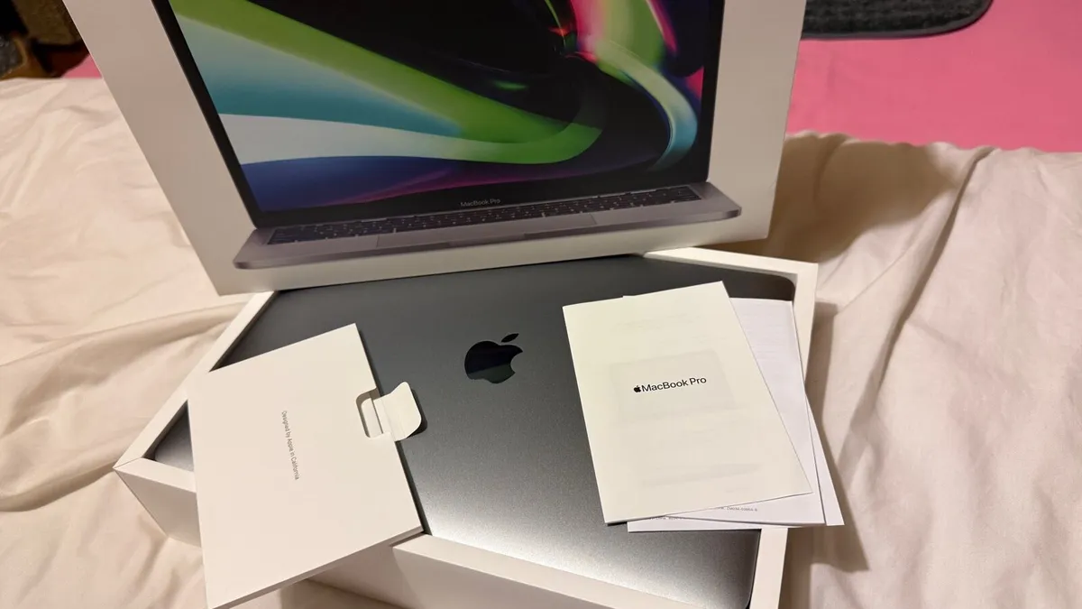 MacBook Pro 13” M1 2020 - Image 2