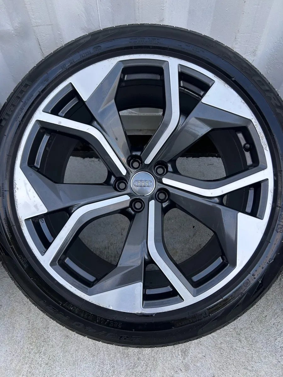 Genuine Audi Q8/SQ8 RS Q8 21” Alloy Wheels - Image 4