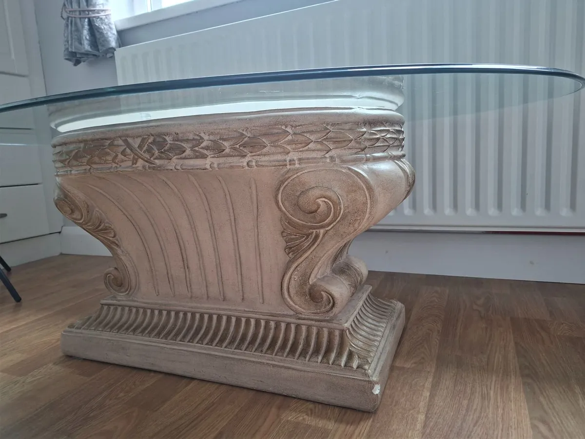 Occasional / Coffee Table - Image 1