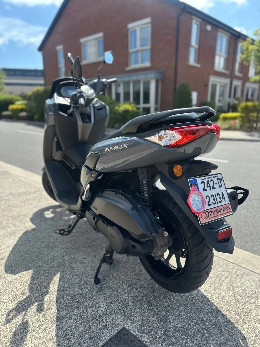 YAMAHA Nmax 2024 (only 10.500km) - Image 2