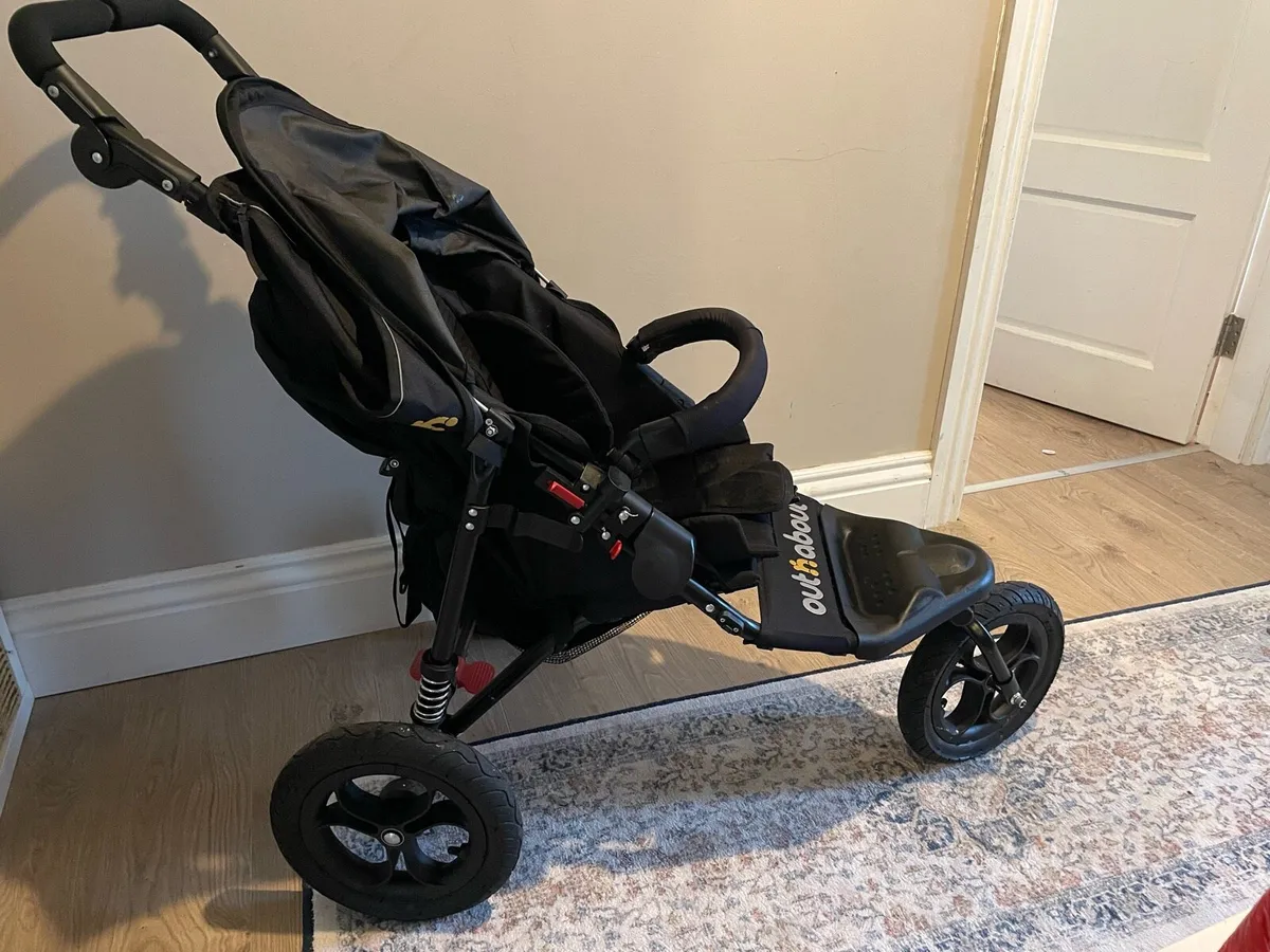 Out N about single nipper - Image 1