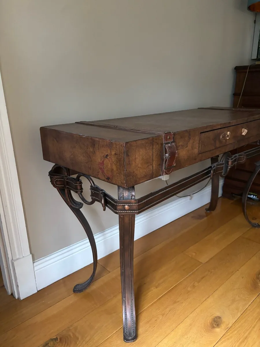 Console table - Image 1