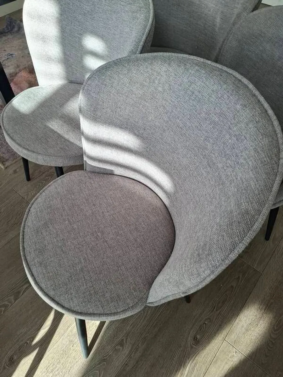 Dining chairs x 4 - Image 1