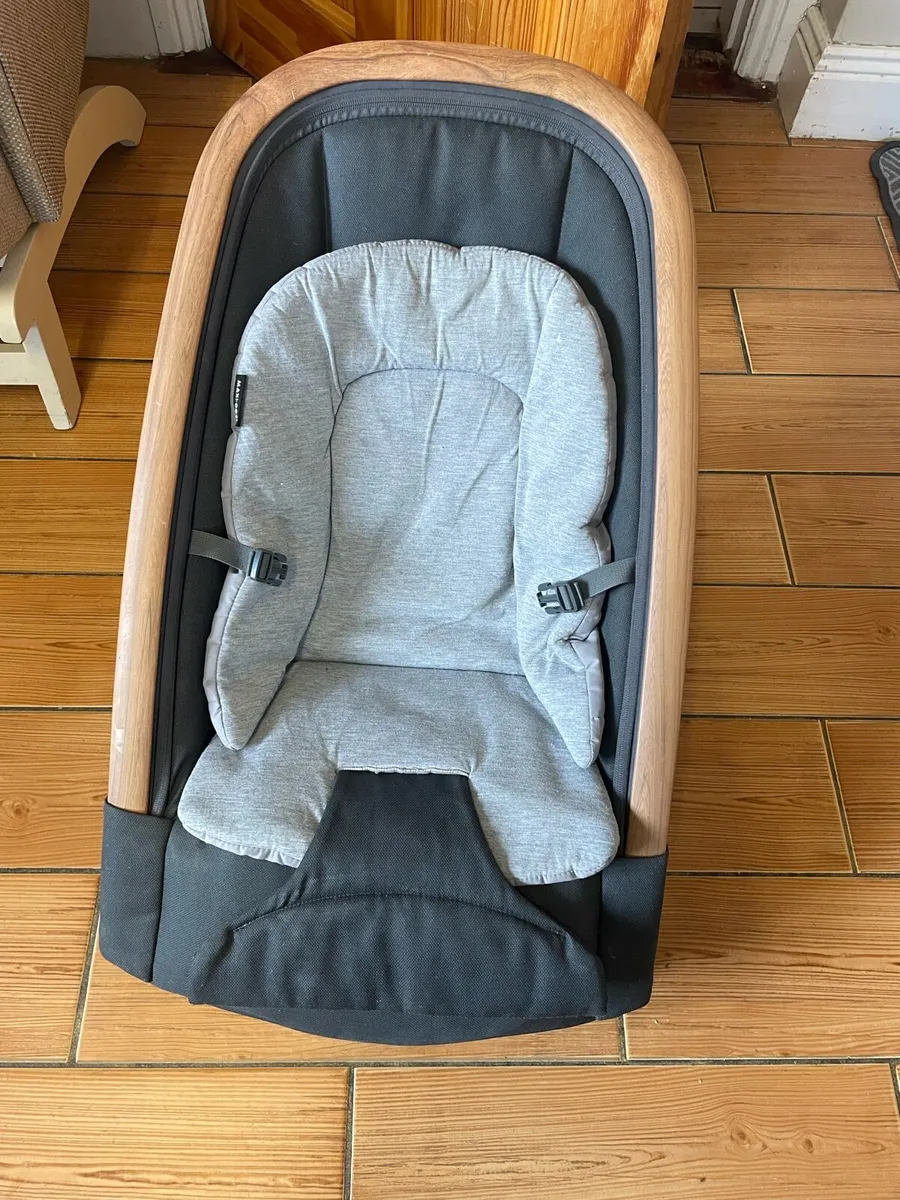 Maxi  Cosi Child Rocker - Image 1