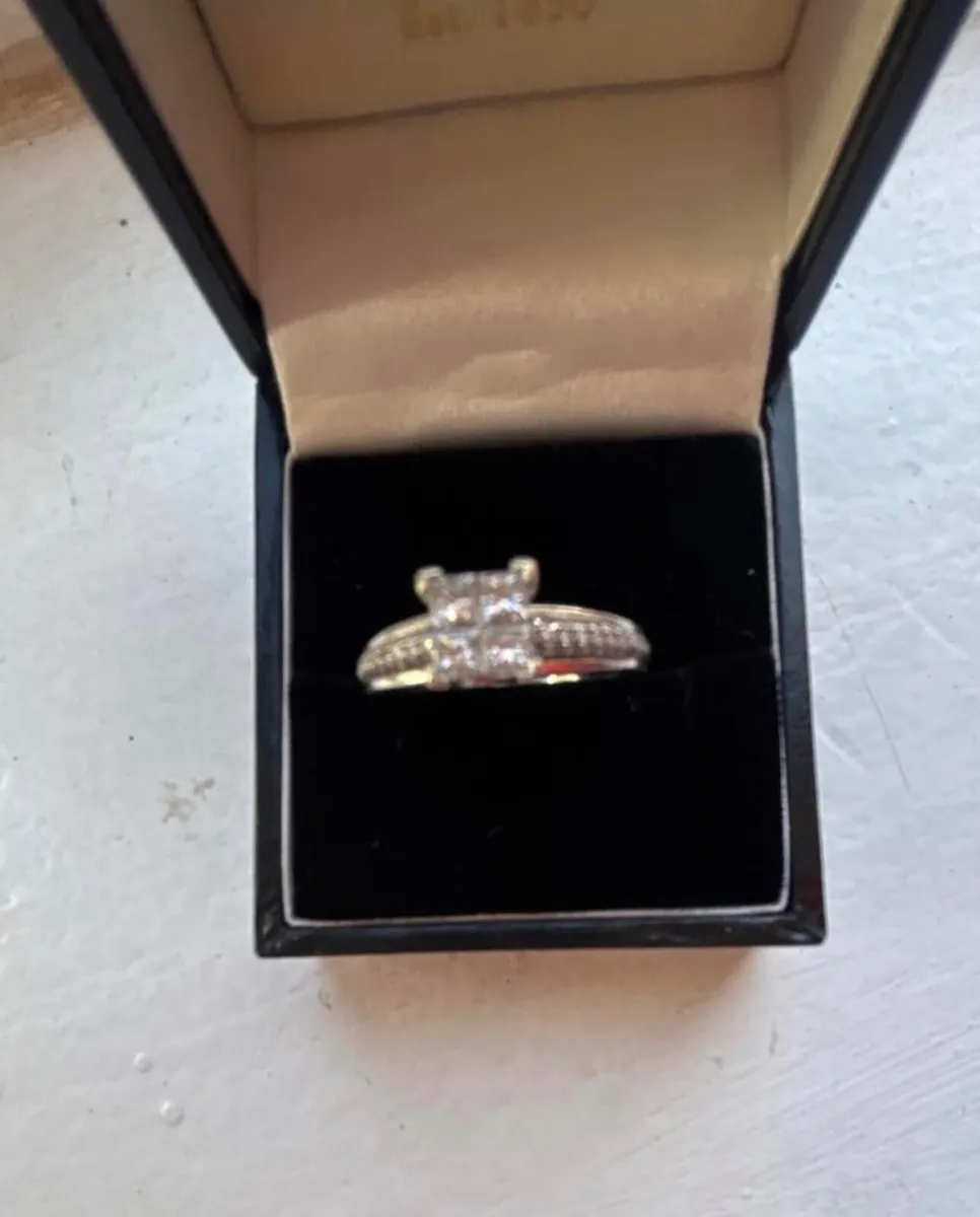 Antwerp White Gold Diamond Quad Cluster Ring — 4 P - Image 4