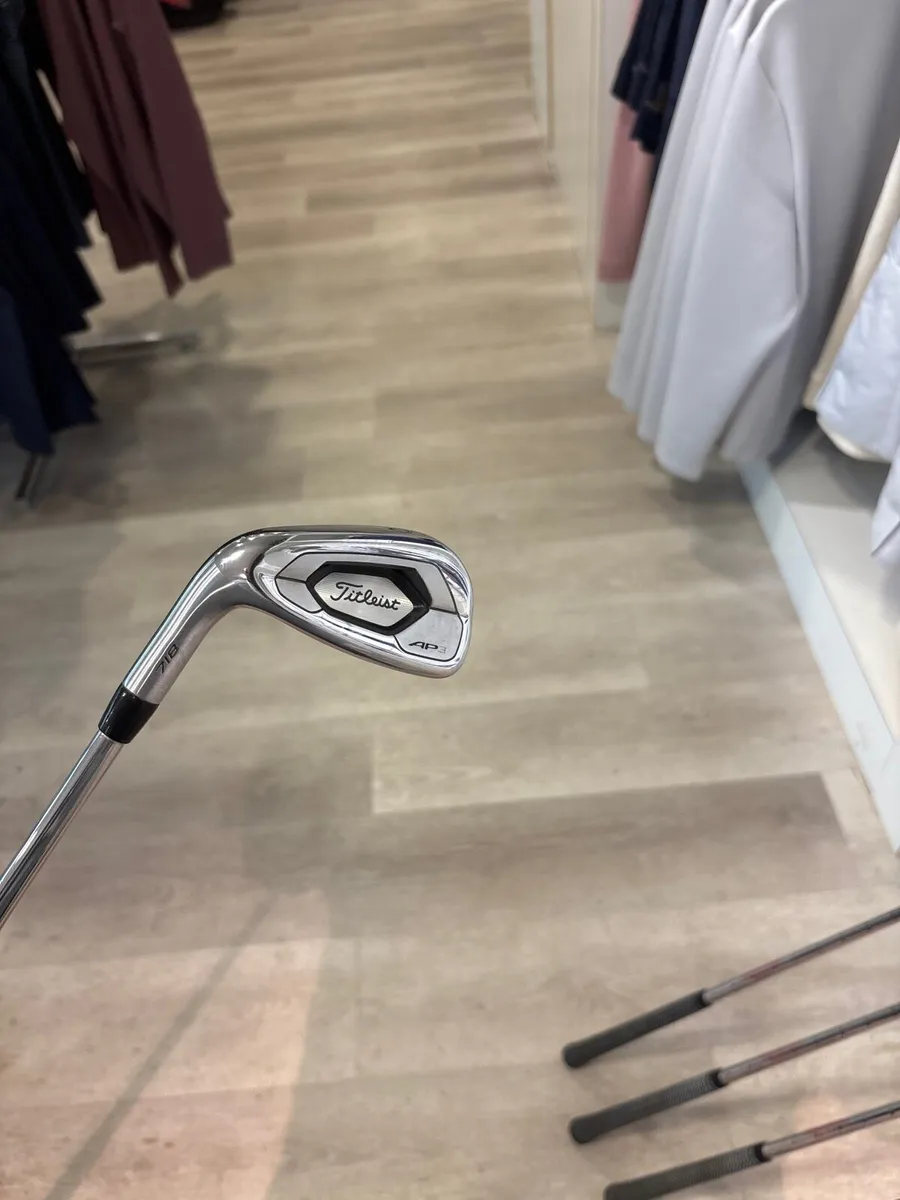 Titleist AP3 718 (Left Hand) 5-PW - Image 3