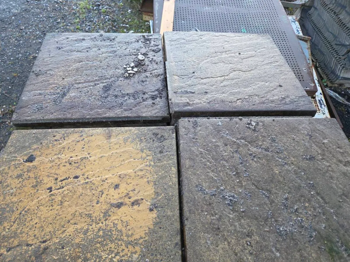 Second hand paving slabs - Image 2