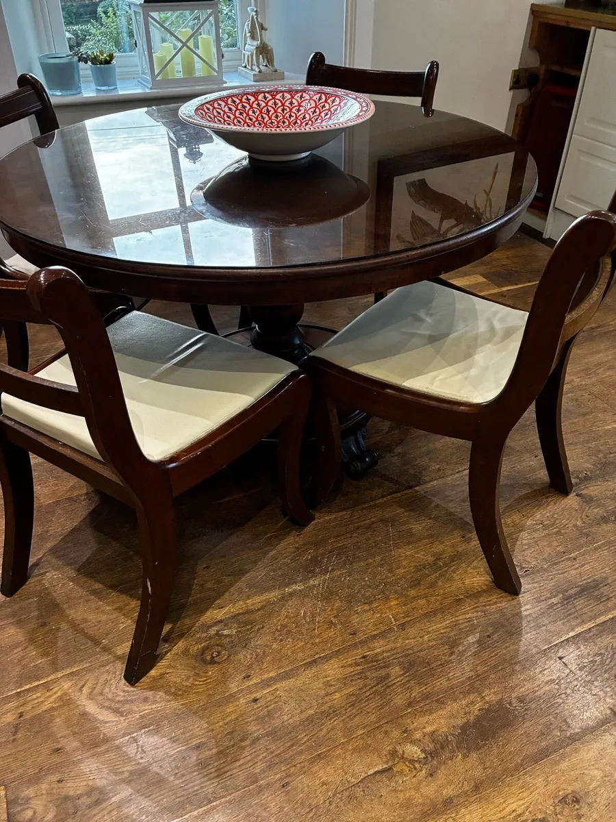 Dining chairs - Image 1