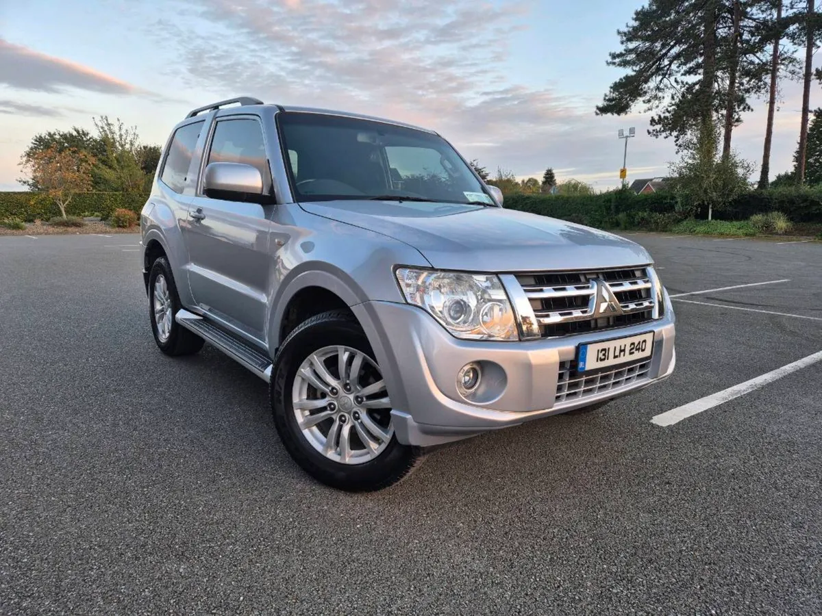 Mitsubshi pajero 3.2 manual 2013 - Image 1