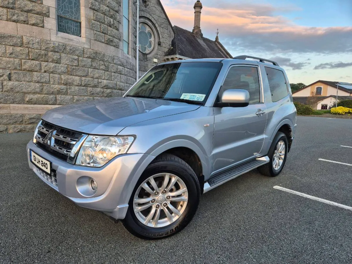 Mitsubshi pajero 3.2 manual 2013 - Image 2