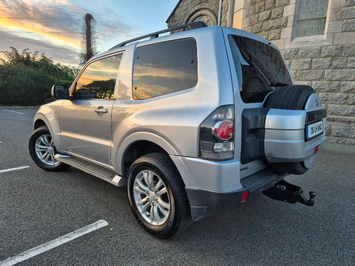 Mitsubshi pajero 3.2 manual 2013 - Image 3
