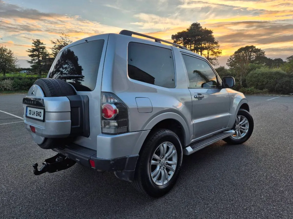 Mitsubshi pajero 3.2 manual 2013 - Image 4