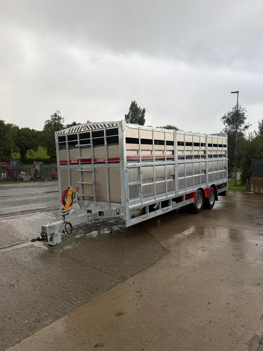 **New Nugent TDC 24FT Livestock Trailer** - Image 1
