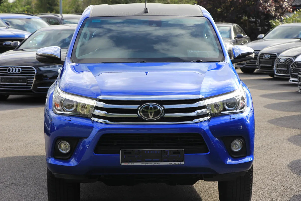 Hilux Invincible * Auto * Low Kms - Image 2