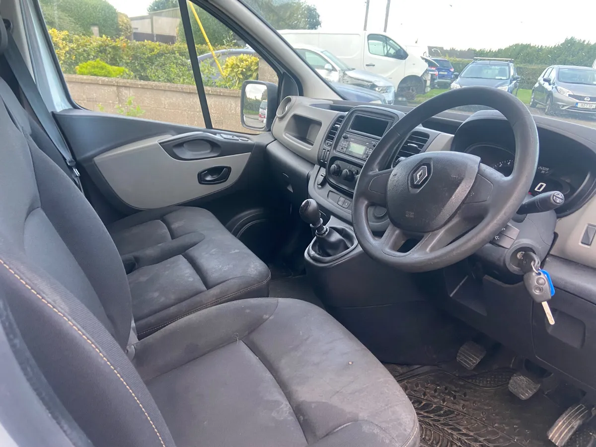 Renault Trafic 2017 new doe - Image 4