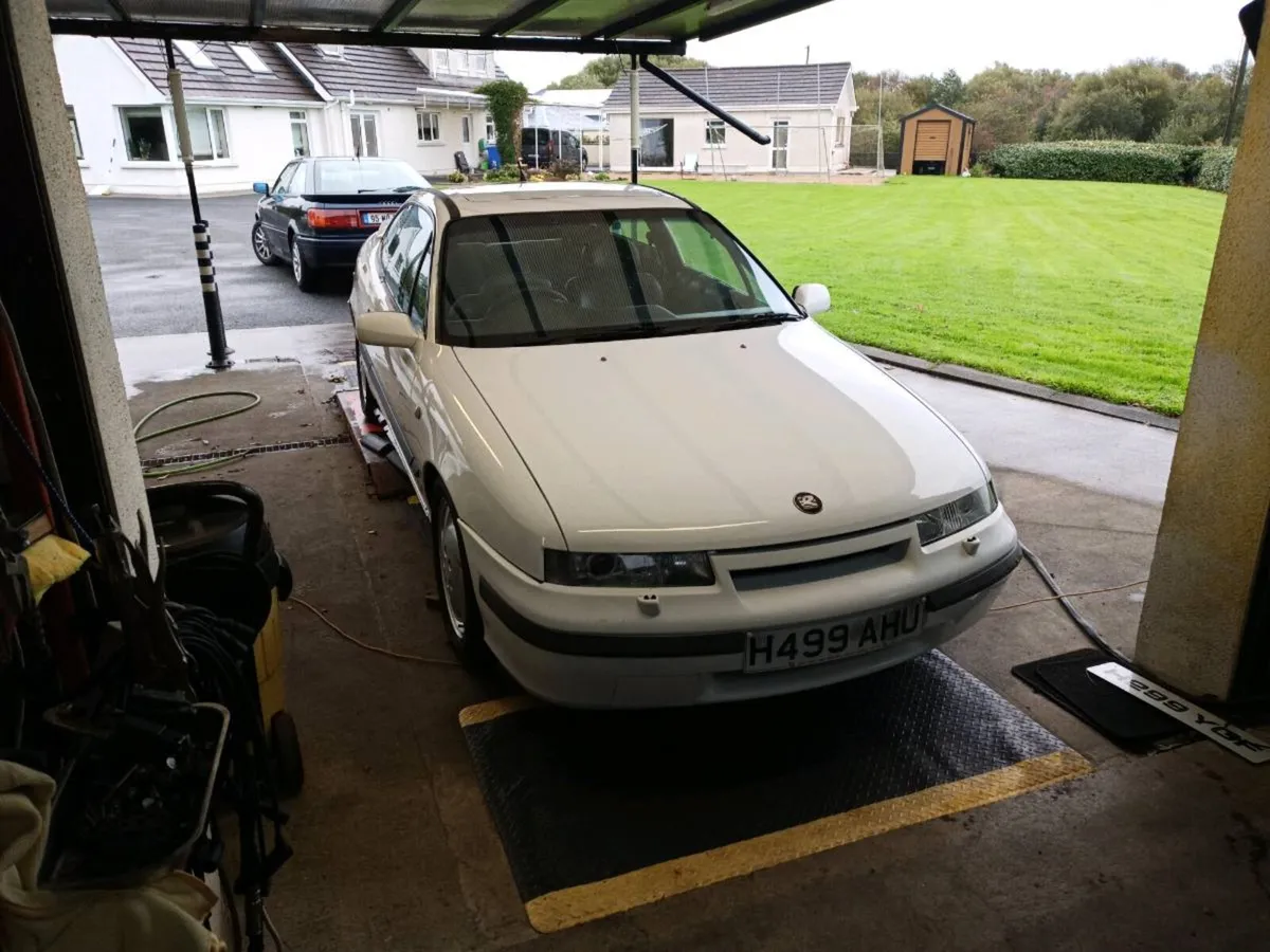 Toyota. Sprinter executive auto. + Calibra turbo - Image 1