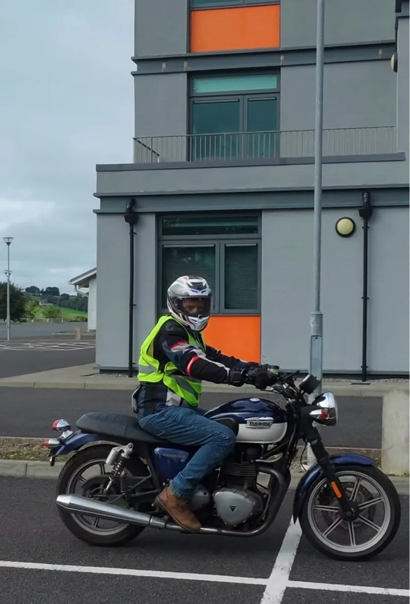 2011 Triumph Bonneville SE 865cc | 42,500km - Image 3