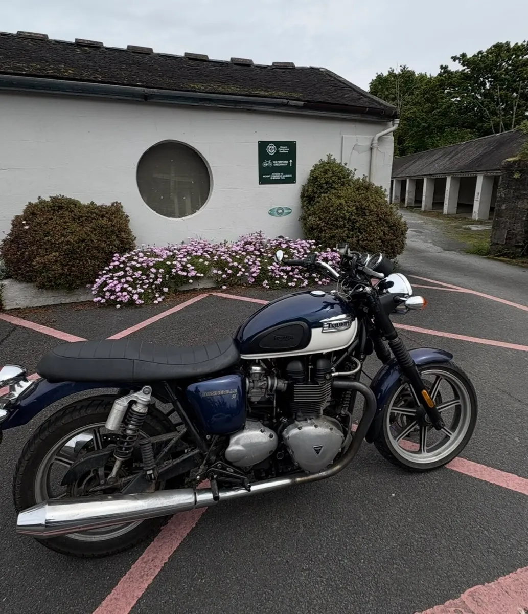 2011 Triumph Bonneville SE 865cc | 42,500km - Image 1