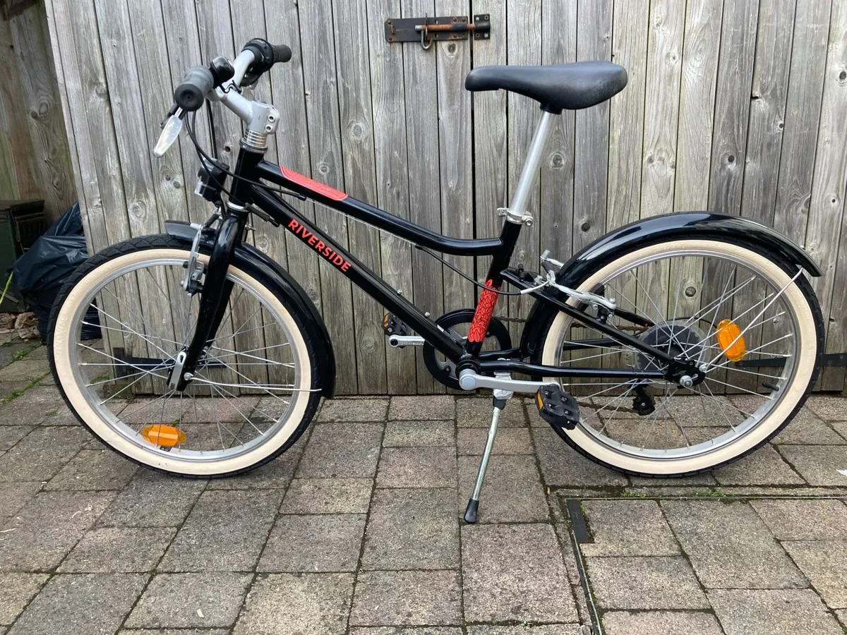 B'Twin / Decathlon Riverside 500 Kids' 20" Hybrid - Image 1