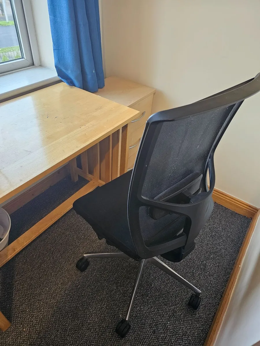 Free Study desks+chairs - Image 4