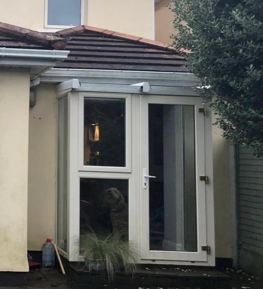 Small double-glazed porch - Image 1