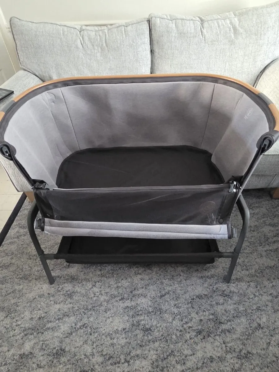 Maxi-Cosi Iora Co-Sleeper Crib - Image 2