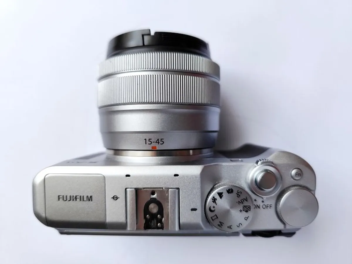 Fujifilm X A5 Mirrorless Camera,15 45mm Lens, Excellent Condition - Image 3