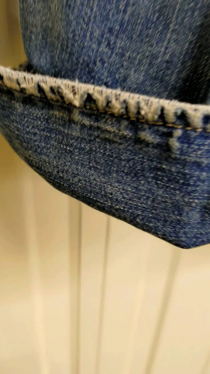 Levi's Mans Denim Shirt. XL. - Image 4