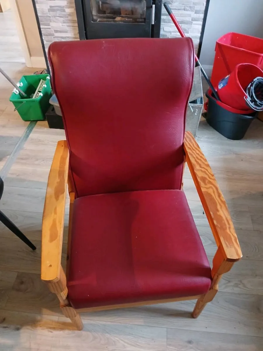 Arm chair - Image 1