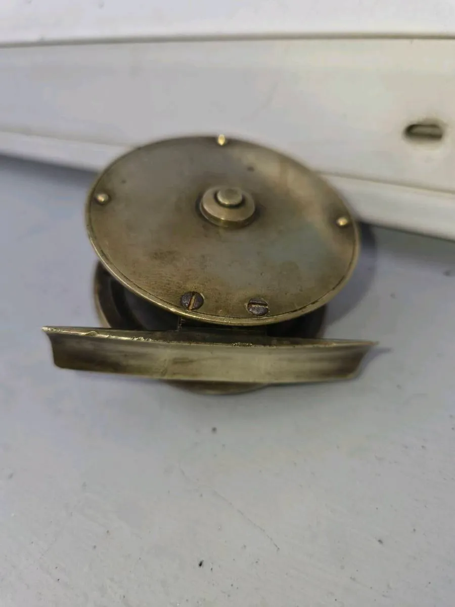 Old brass  fishing  real - Image 2