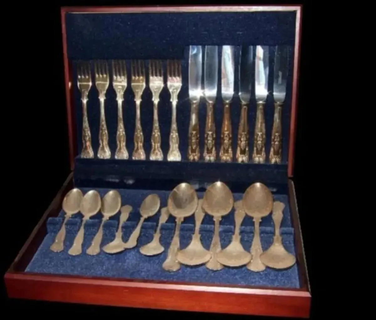 Unused Newbridge Silverware 24-Piece Cutlery Set - Image 1