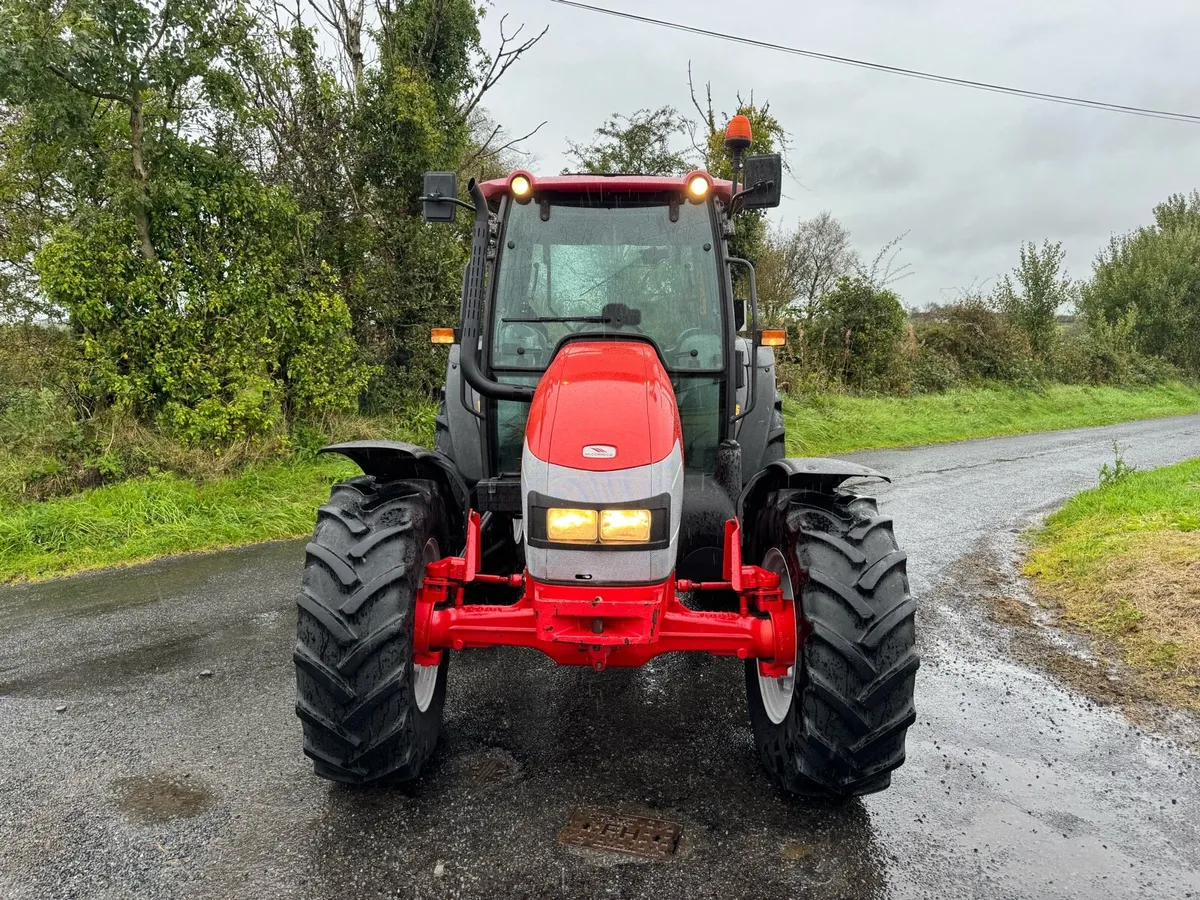 2006 McCormick c85 max 4wd - Image 3