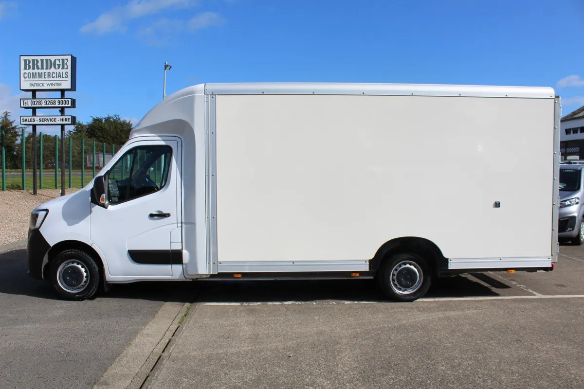2024 Renault Master LL35 Low Loader Luton - Image 4