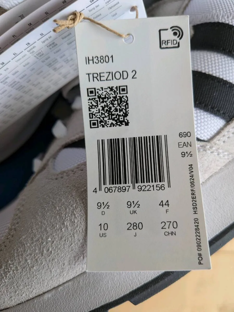 Brand New Mens Adidas Treziod 2 Trainers – Size UK - Image 4