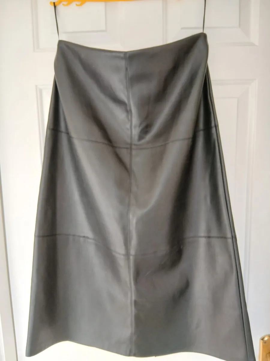 Skirt (Size 12) Black