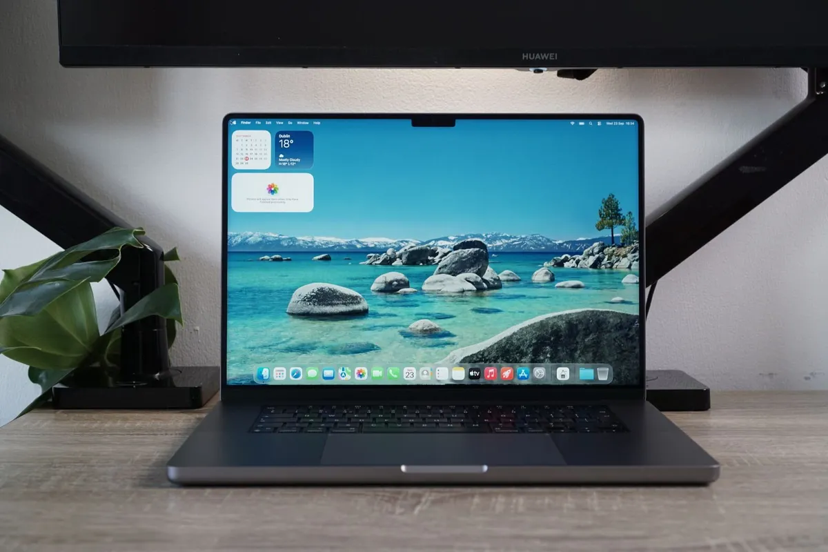 MacBook Pro 16 M1 Max 2021 | 32GB | 512GB | 100% - Image 1