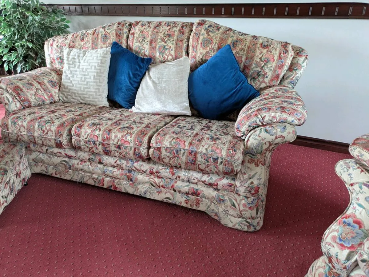 3 - 2 - 1 suite of furniture for sale - Image 3
