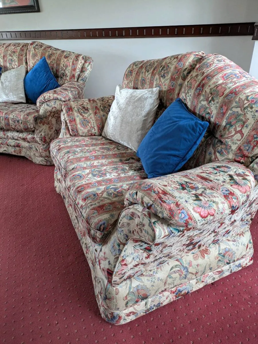 3 - 2 - 1 suite of furniture for sale - Image 4