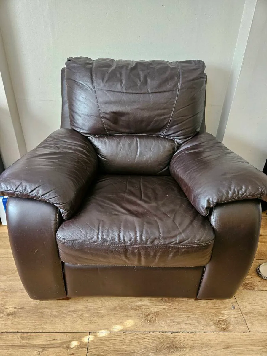 Armchair - Image 1