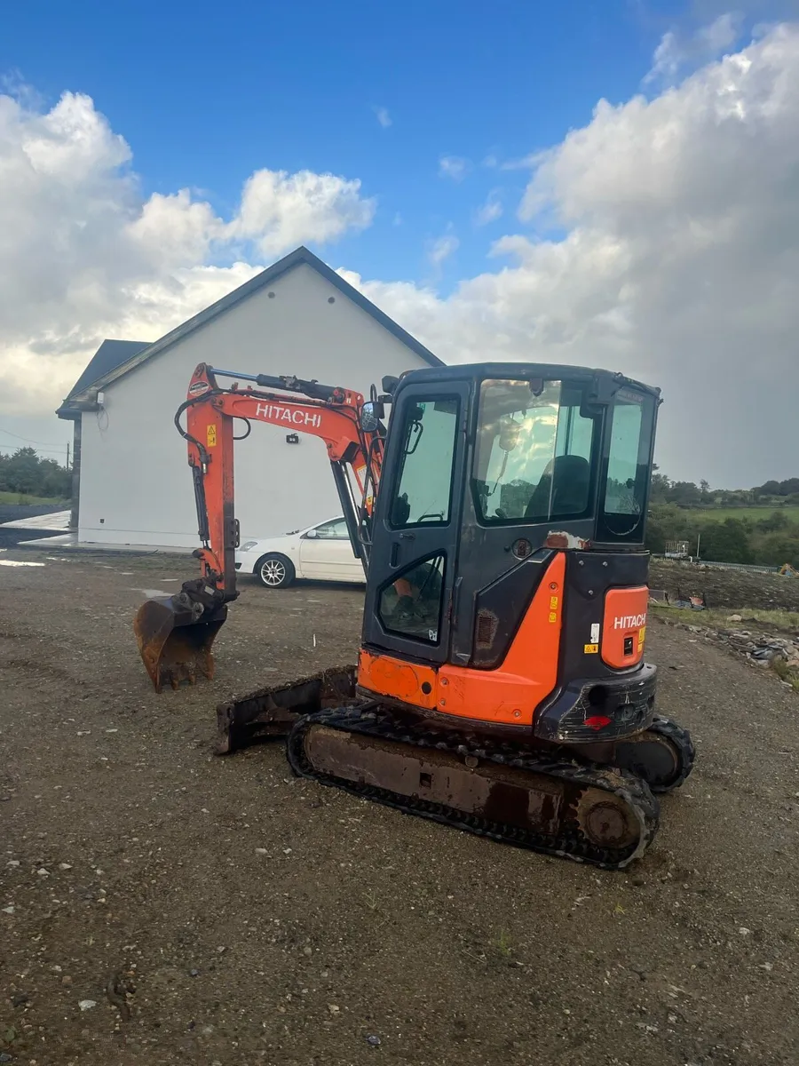 2018 Hitachi Zx33u - Image 1