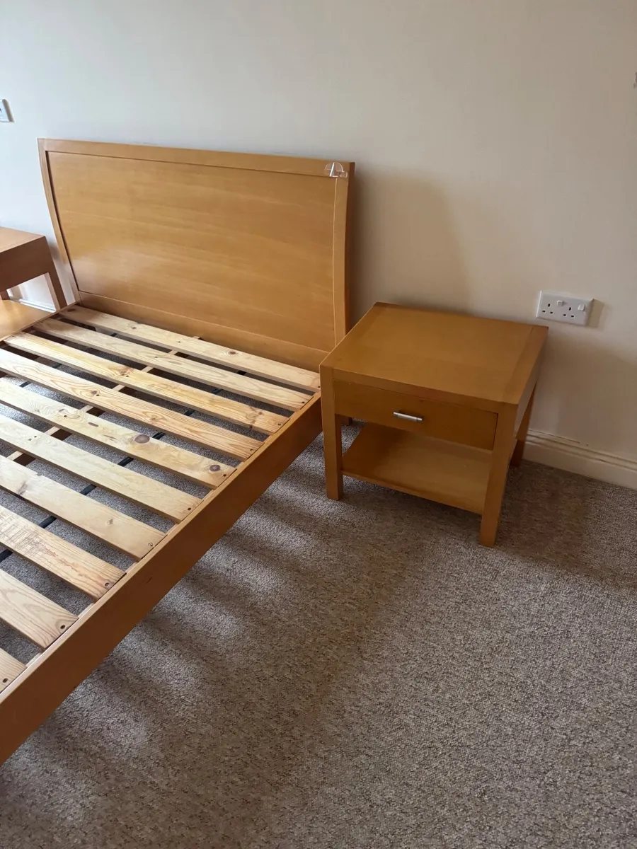 Bedroom furniture - Image 4