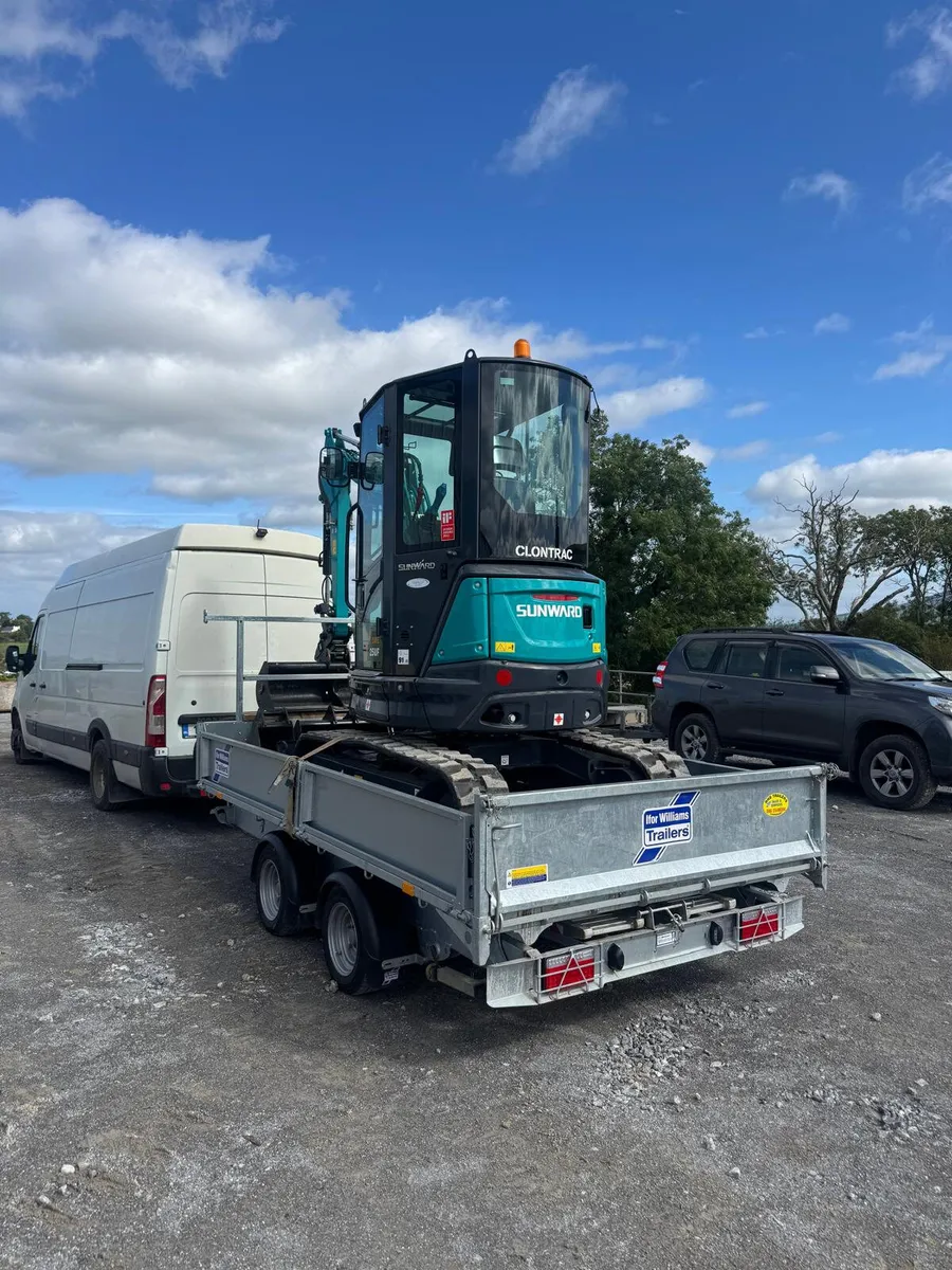 Sunward 25UF and Ifor Williams Trailer - Image 3
