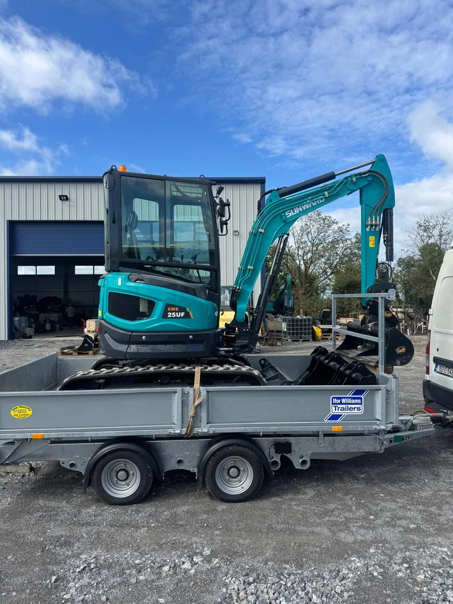 Sunward 25UF and Ifor Williams Trailer - Image 2