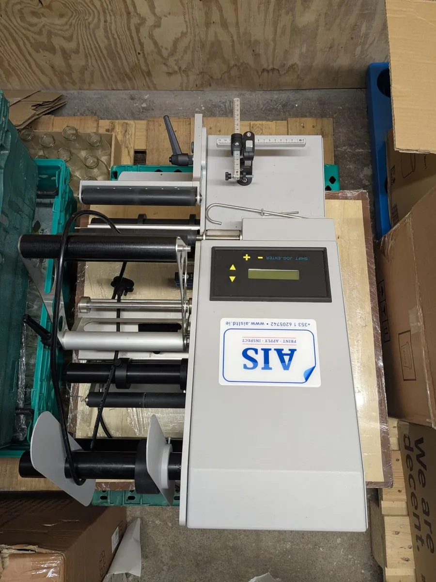 Labelling machine