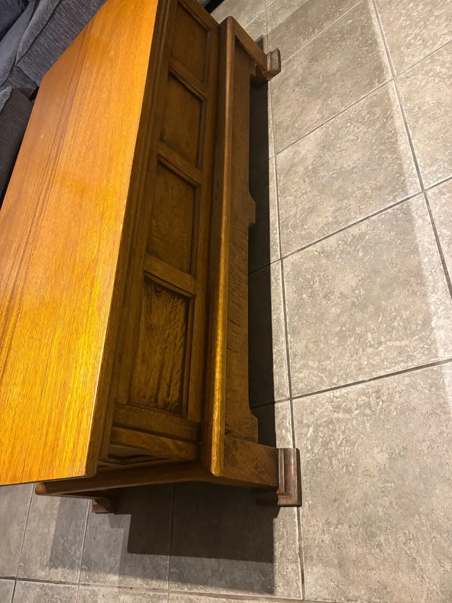 Coffee table/tv table - Image 3
