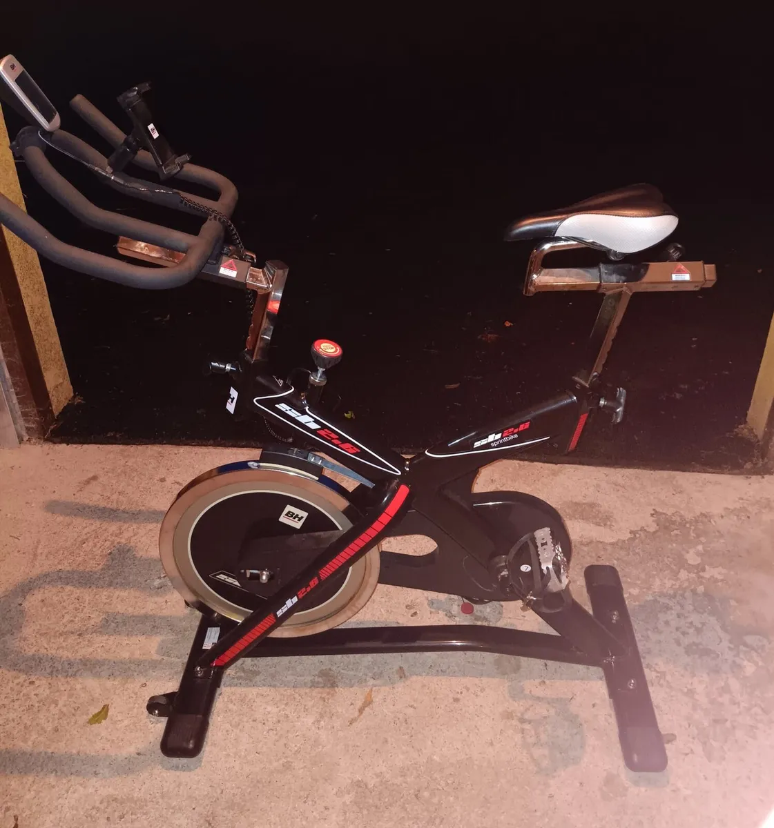 Spin bike - Image 1